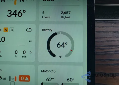 2022 Rivian R1T Adventure из США, поврежденный, VIN 7FCTGAAA5NN016446